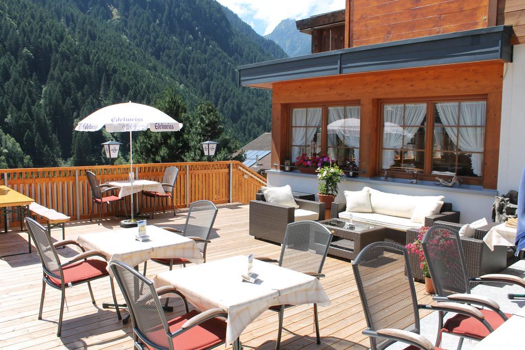 Valluela Hotel